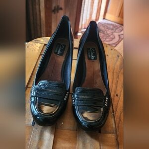 Clark's Patent Leather Black Heeled Loafers ~ Size 6.5
